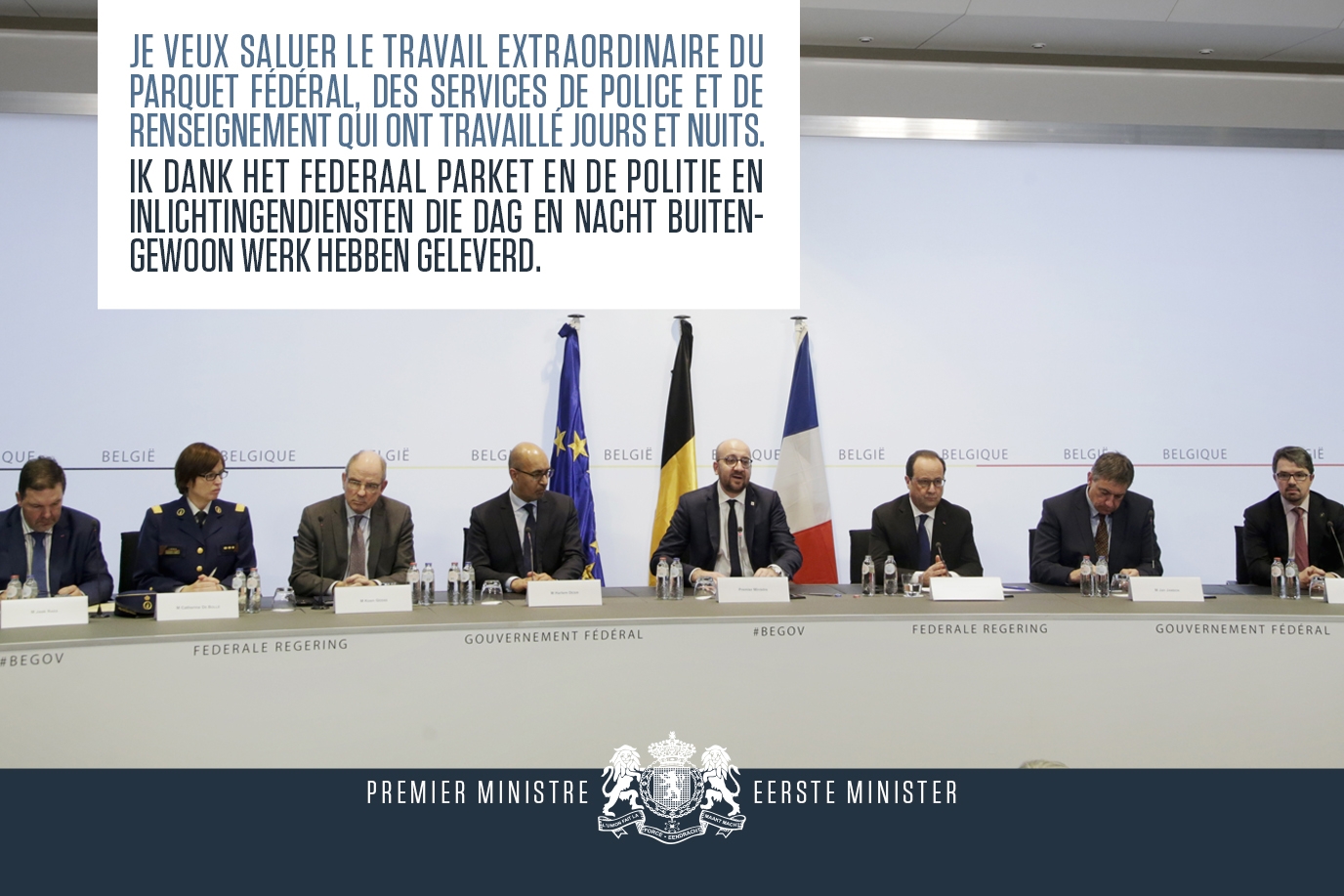 Charles Michel et François Hollande wisselen felicitaties uit na de arestatie van Abdeslam dankzij de goede samenwerking tussen Frankrijk en België. 