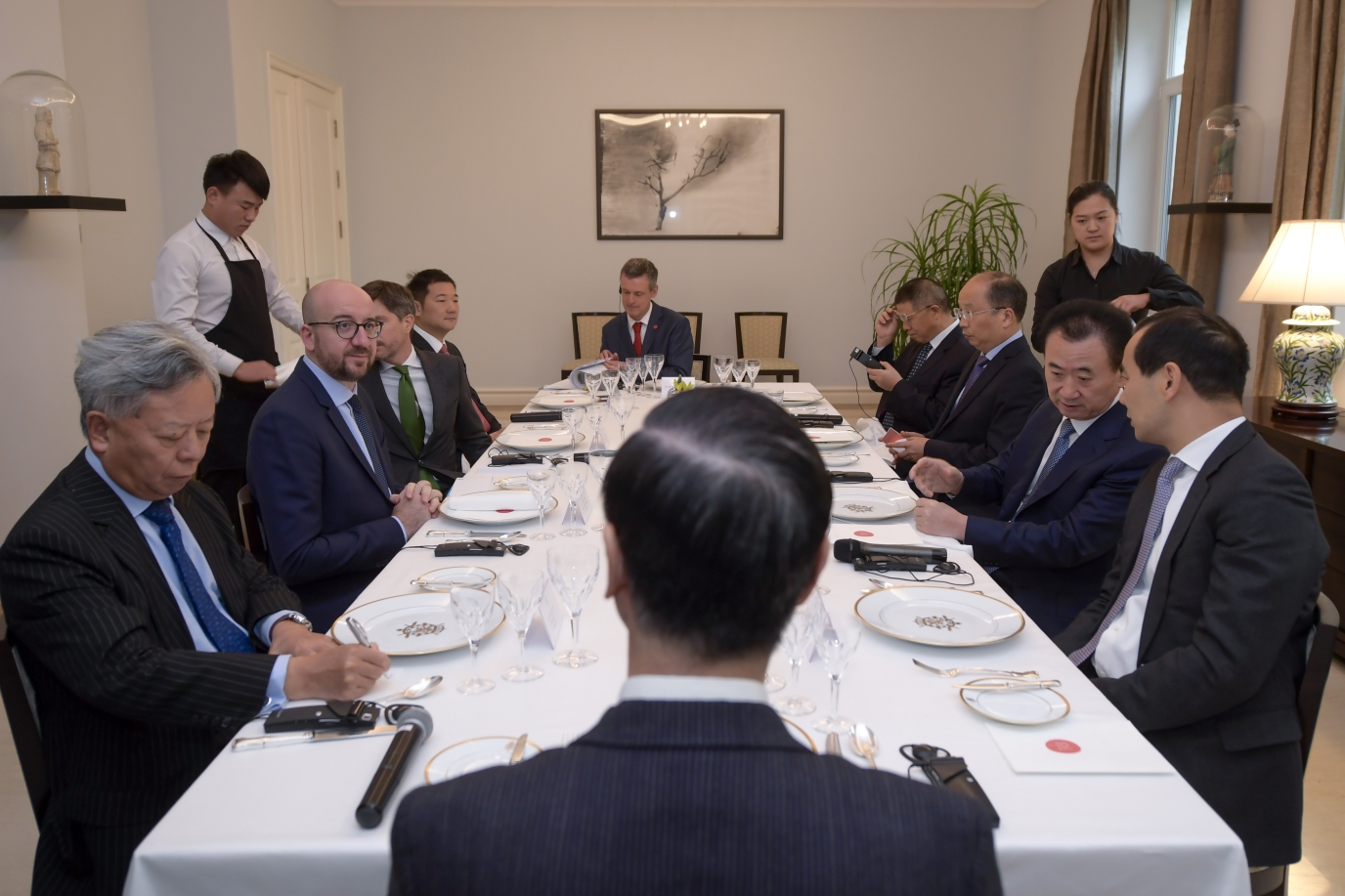 Official visit in China: work lunch with Chinese entrepreneurs