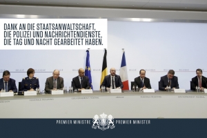 Charles Michel und François Hollande tauschen nach der Festnahme von Abdeslam dank der guten Zusammenarbeit zwischen Frankreich und Belgien Glückwünsche aus.