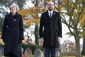 Visite du cimetière St-Symphorien en présence de S.E.M. Theresa May, Premier ministre du Royaume-Uni. 