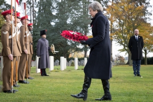 bezoek aan de begraafplaats van Saint-Symphorien in aanwezigheid van H.E. Mevr. Theresa May, eerste minister van het Verenigd Koninkrijk