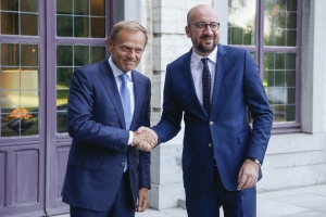 •	Réunion de travail avec le Président du Conseil européen Donald Tusk.